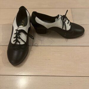 Capezio Vintage-Style Two-Tone Tap Dance Shoes | Black & White Oxford Heels